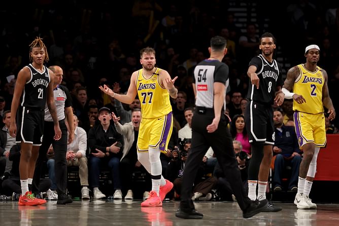 "Could have hurt his back even more" - Lakers fans fear the worst for Luka Doncic after referees ignore $97,000,000 center's blatant shove