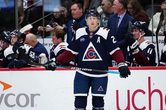 Nathan MacKinnon brushes off reaching 1000 career points milestone in Avs' shutout win over Blackhawks