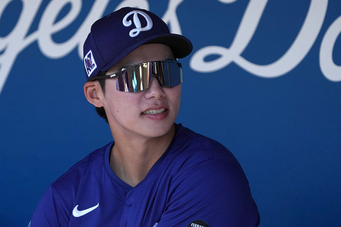 Roki Sasaki gives honest thoughts on upcoming MLB debut at Tokyo Dome