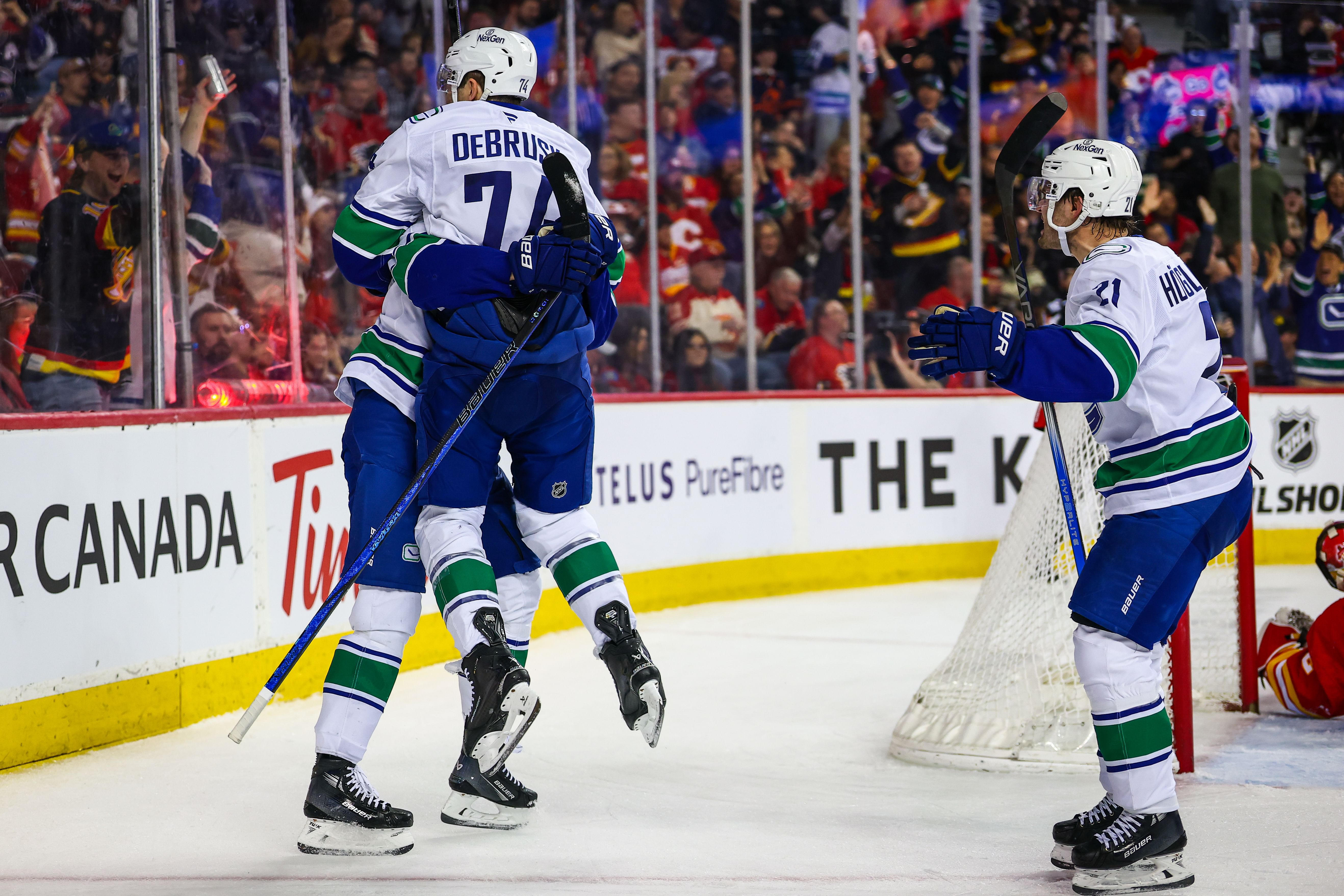 NHL: Vancouver Canucks at Calgary Flames - Source: Imagn