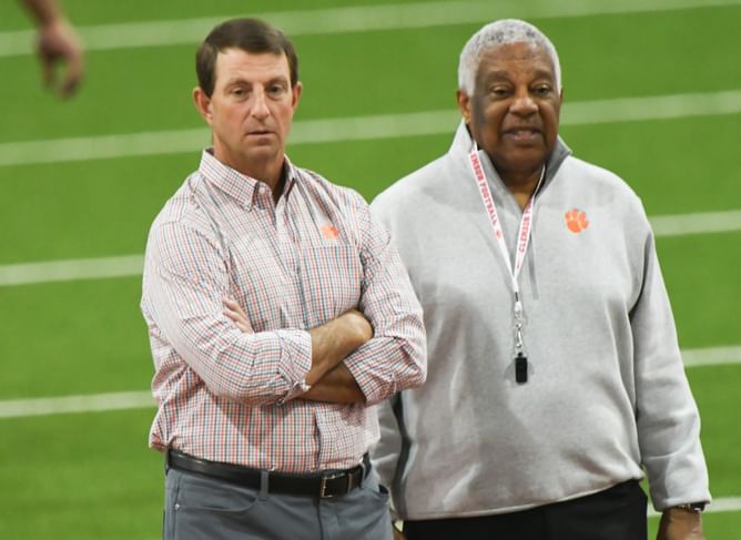 4-star DL Deuce Geralds offers insight on his official visit to Clemson