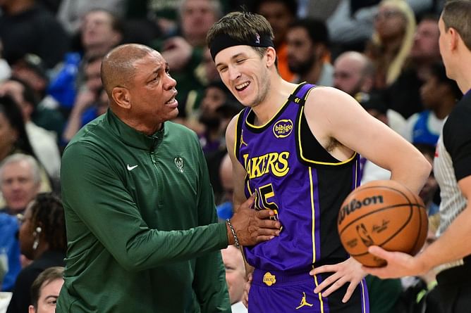 Austin Reaves Injury Update: Concerns grow as Lakers' star guard seemingly injures shooting hand