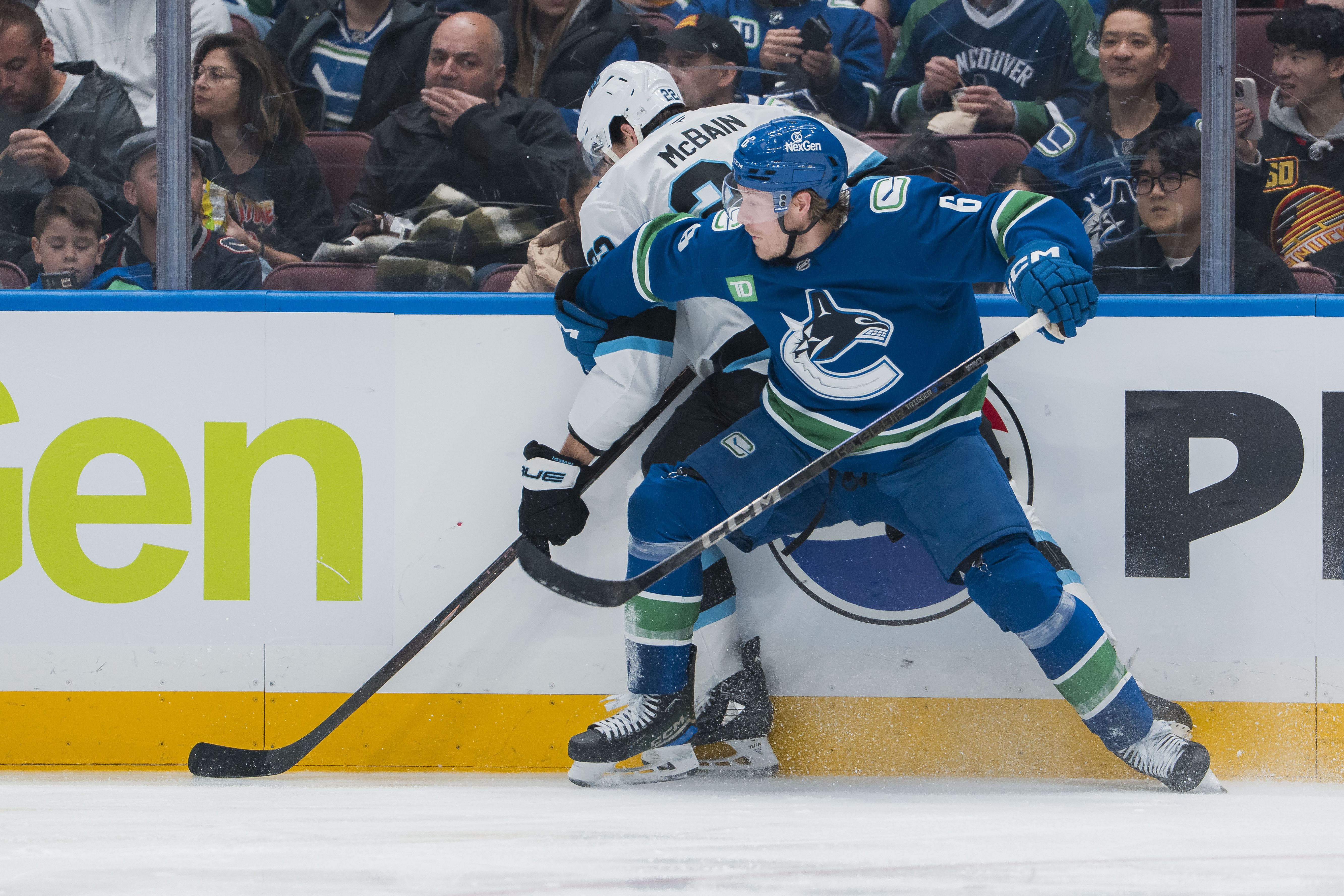 NHL: Utah at Vancouver Canucks - Source: Imagn