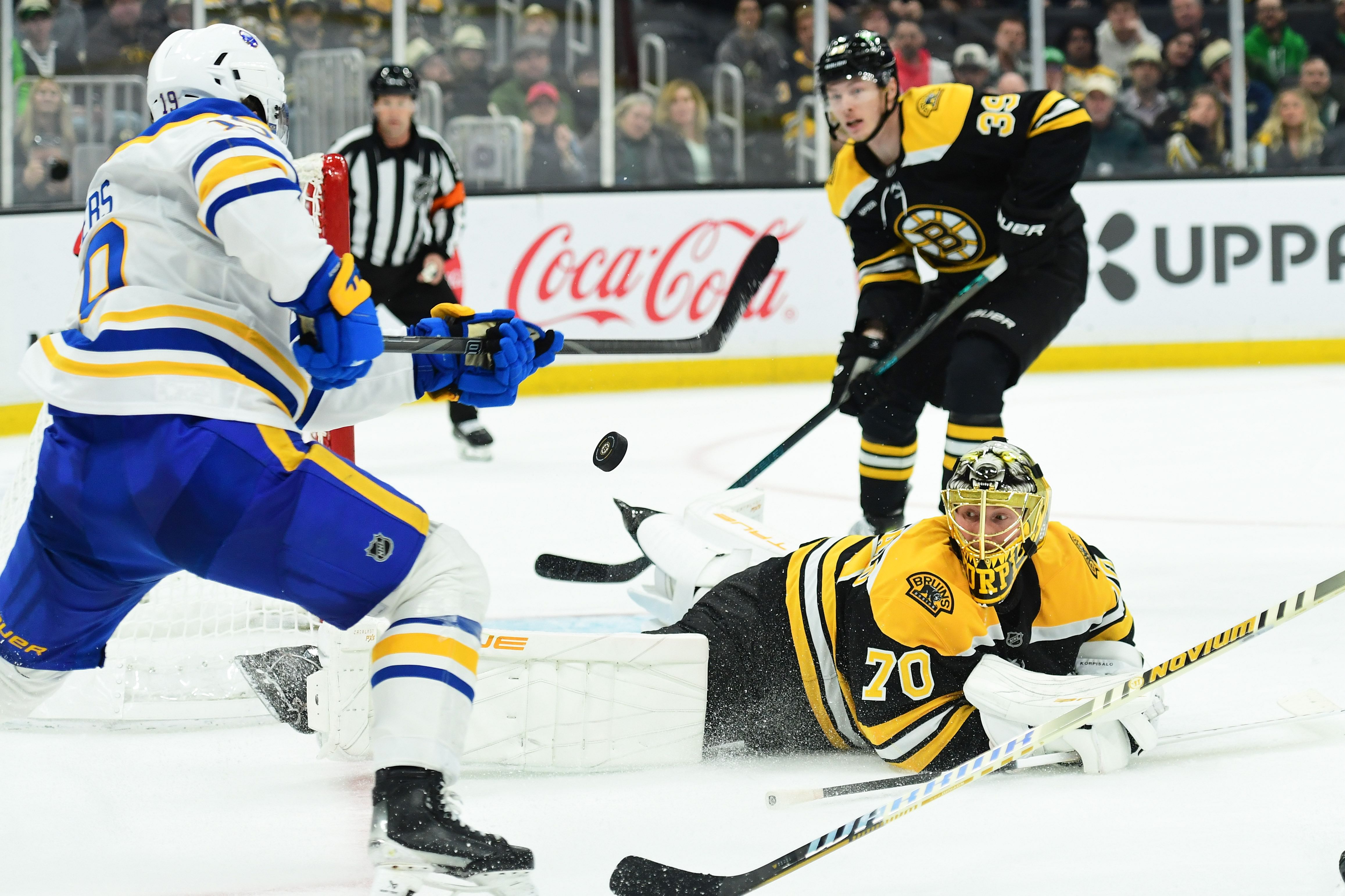 NHL: Buffalo Sabres at Boston Bruins - Source: Imagn