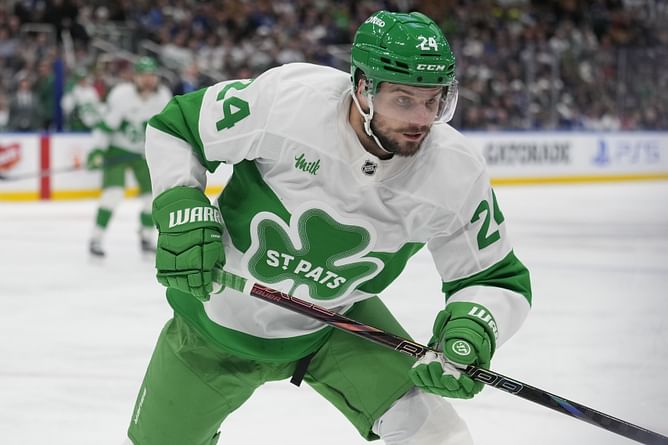 "He’s hit rock bottom"- Maple Leafs insider gets brutally honest about Scott Laughton's chances of clawing back third-line center role