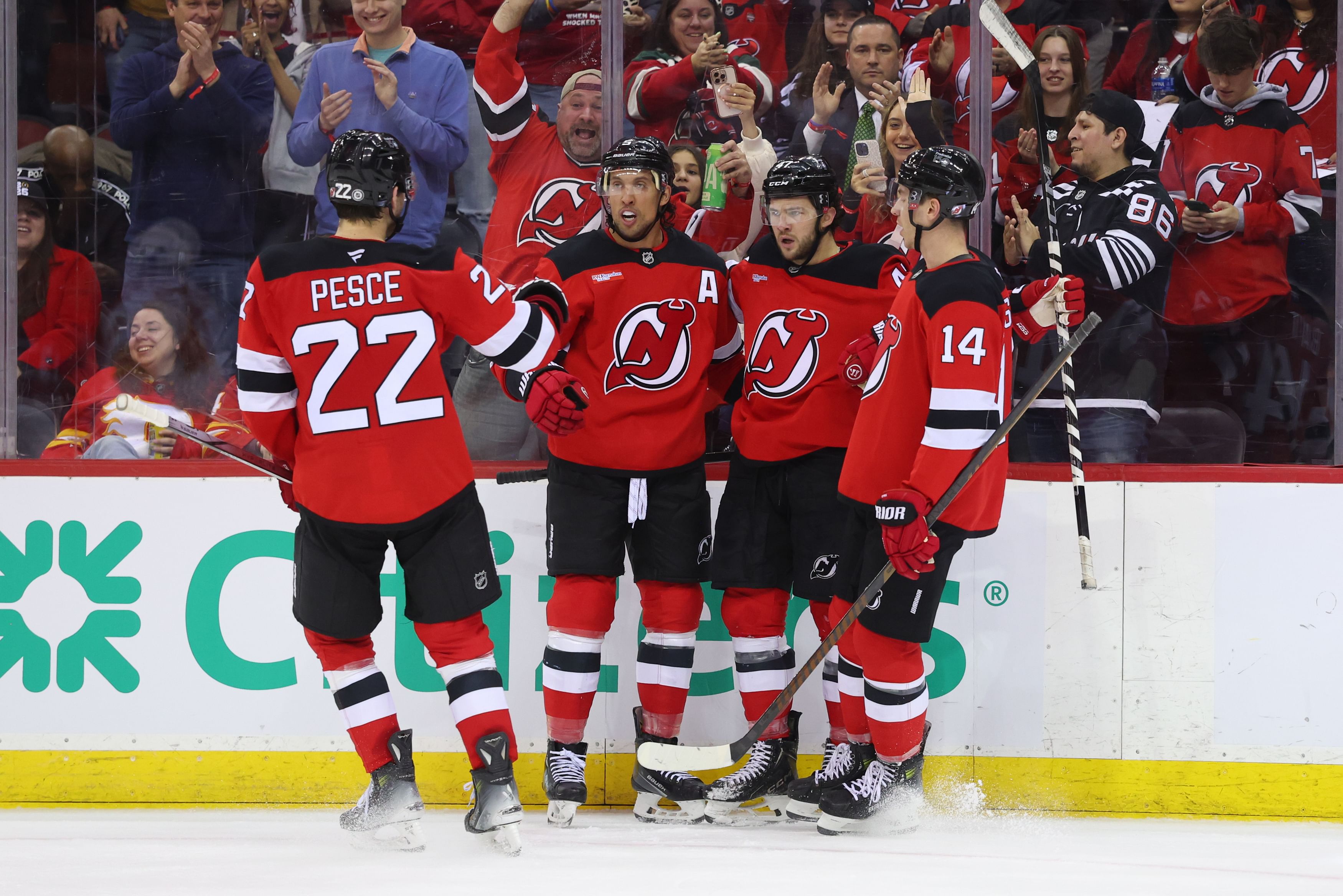 NHL: Calgary Flames at New Jersey Devils - Source: Imagn