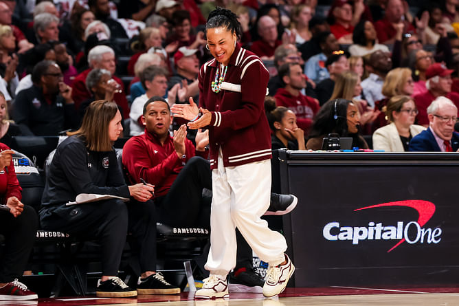 Dawn Staley explains what Maryland could do to beat South Carolina in Sweet 16