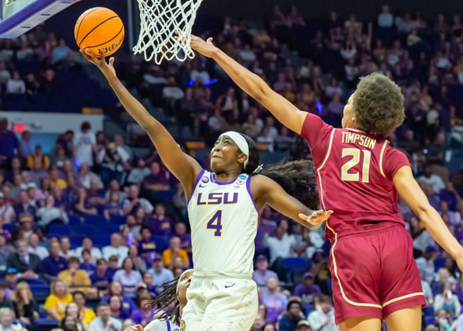 $1.8M NIL-valued Flau'jae Johnson shares hilarious story about encounter with UCLA's Lauren Betts