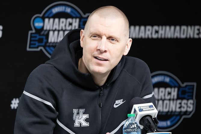 Mark Pope admits having "emotional advantage" ahead of Kentucky's Sweet 16 matchup vs Tennessee