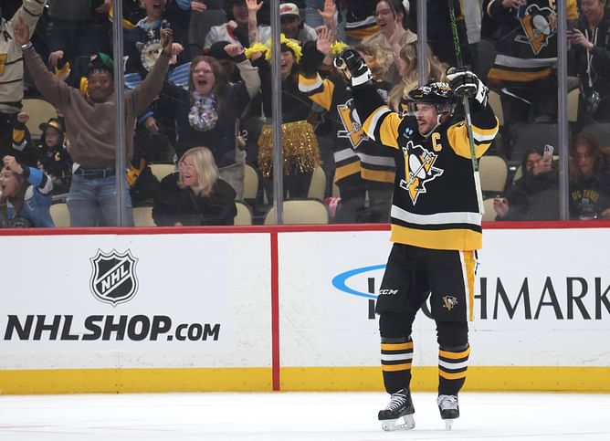 Rutger McGroarty makes his feelings known about playing on same line with Sidney Crosby on his 21st birthday