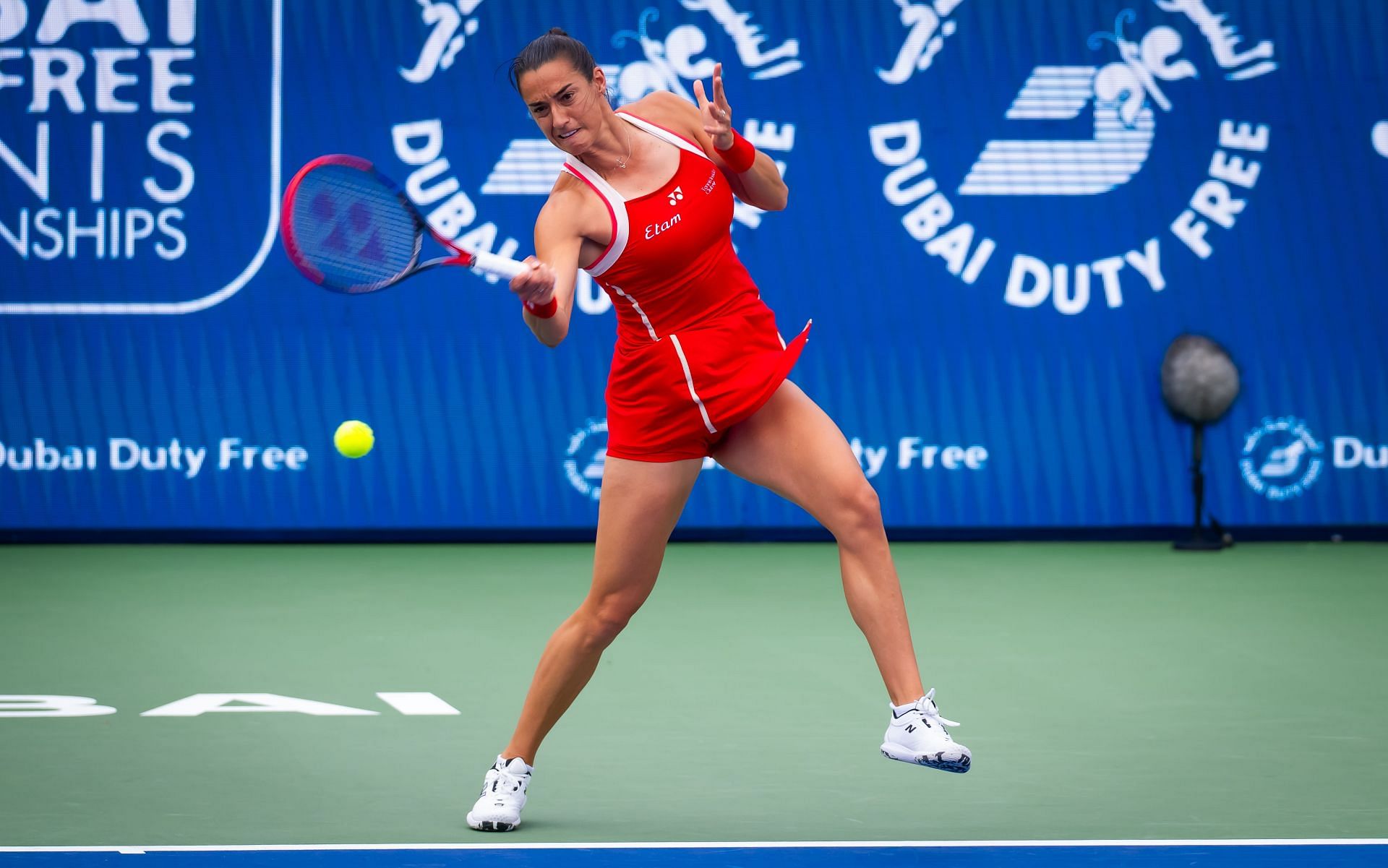 Garcia plays a forehand in the Dubai Tennis Championships - Source: Getty