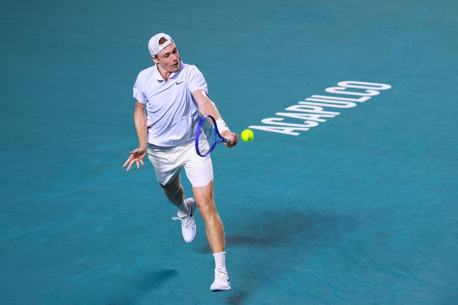 Denis Shapovalov hits a backhand in Acapulco | Image Source: Getty