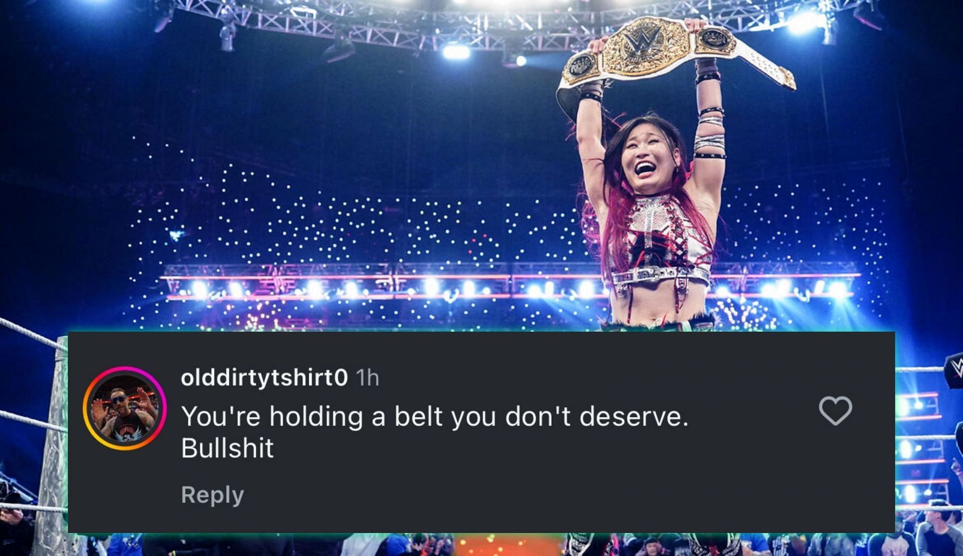 इयो स्काई की पोस्ट पर फैन का कमेंट (Photo: WWE.com)