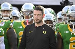 5-star Oregon recruit Dakorien Moore flaunts signature Ducks Air Max kicks