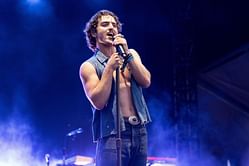 "I was probably a bigger fan of them than any of my sisters" — Benson Boone reveals that he grew up as a fan of One Direction and Justin Bieber
