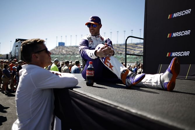 "It blew my mind": Carl Edwards wishes he connected more with 'so good' Denny Hamlin more during their JGR days