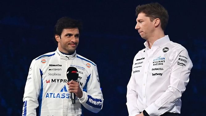 "It starts with text, there's dinner involved, and then it ends up in a hotel": James Vowles' hilarious comparison of signing Carlos Sainz to dating
