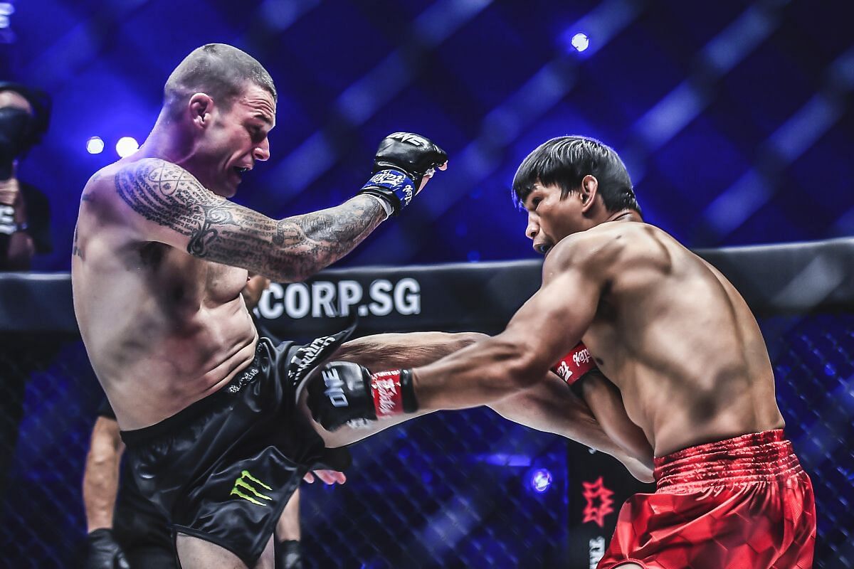 Eduard Folayang during his March 2022 Muay Thai bout versus the legendary John Wayne Parr. [Photo via: ONE Championship]