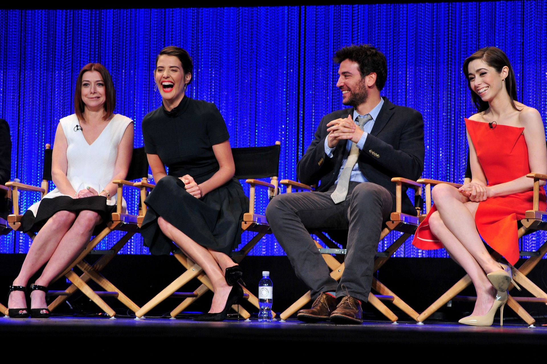 How I Met Your Mother actors Alyson Hannigan, Cobie Smulders, Josh Radnor, and Christin Milloti (Image via Getty)