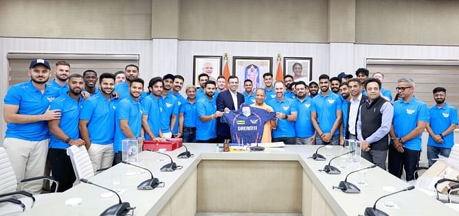 LSG contingent meets Uttar Pradesh Chief Minister Yogi Adityanath ahead of IPL 2025
