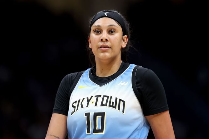 "MY SHAYLAAA's": Sky's Kamilla Cardoso issues emotional reaction as Dawn Staley pays tribute to legendary South Carolina trio