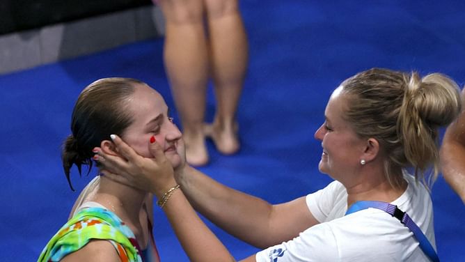 Simone Biles' former coach Cecile Landi's daughter reacts as Georgia Gymdogs continue unbeaten home game streak