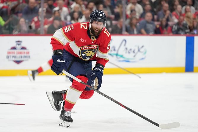 Watch: Jonah Gadjovich and Joseph LaBate throw bombs like there's no tomorrow in heated Panthers-Blue Jackets matchup