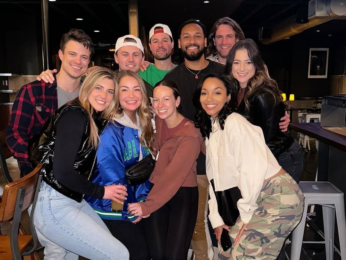 Cast of Love is Blind season 8 (Image via Instagram/@saracarton_)