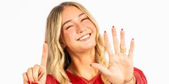 Nebraska Volleyball's Andi Jackson drops 2-word reaction over her newly manicured nails featuring colorful crystals