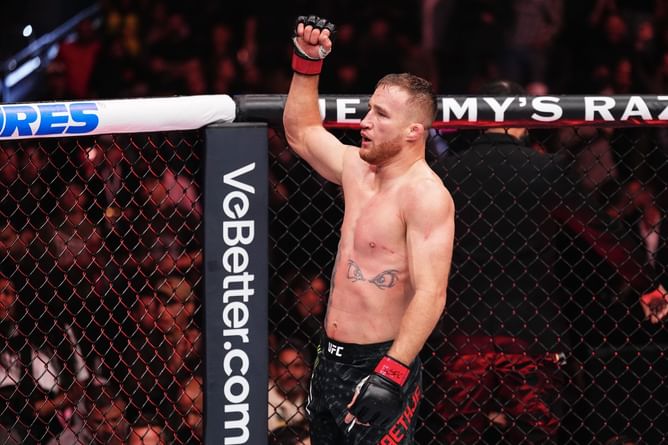 UFC cutman makes Air Force reference after Justin Gaethje fights with UFC logo-less gloves at UFC 313