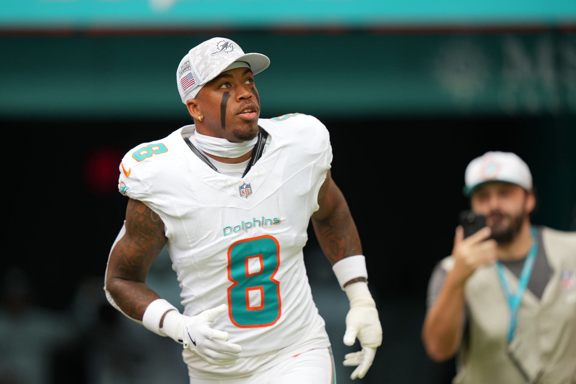 NFL: NOV 17 Raiders at Dolphins - Source: Getty