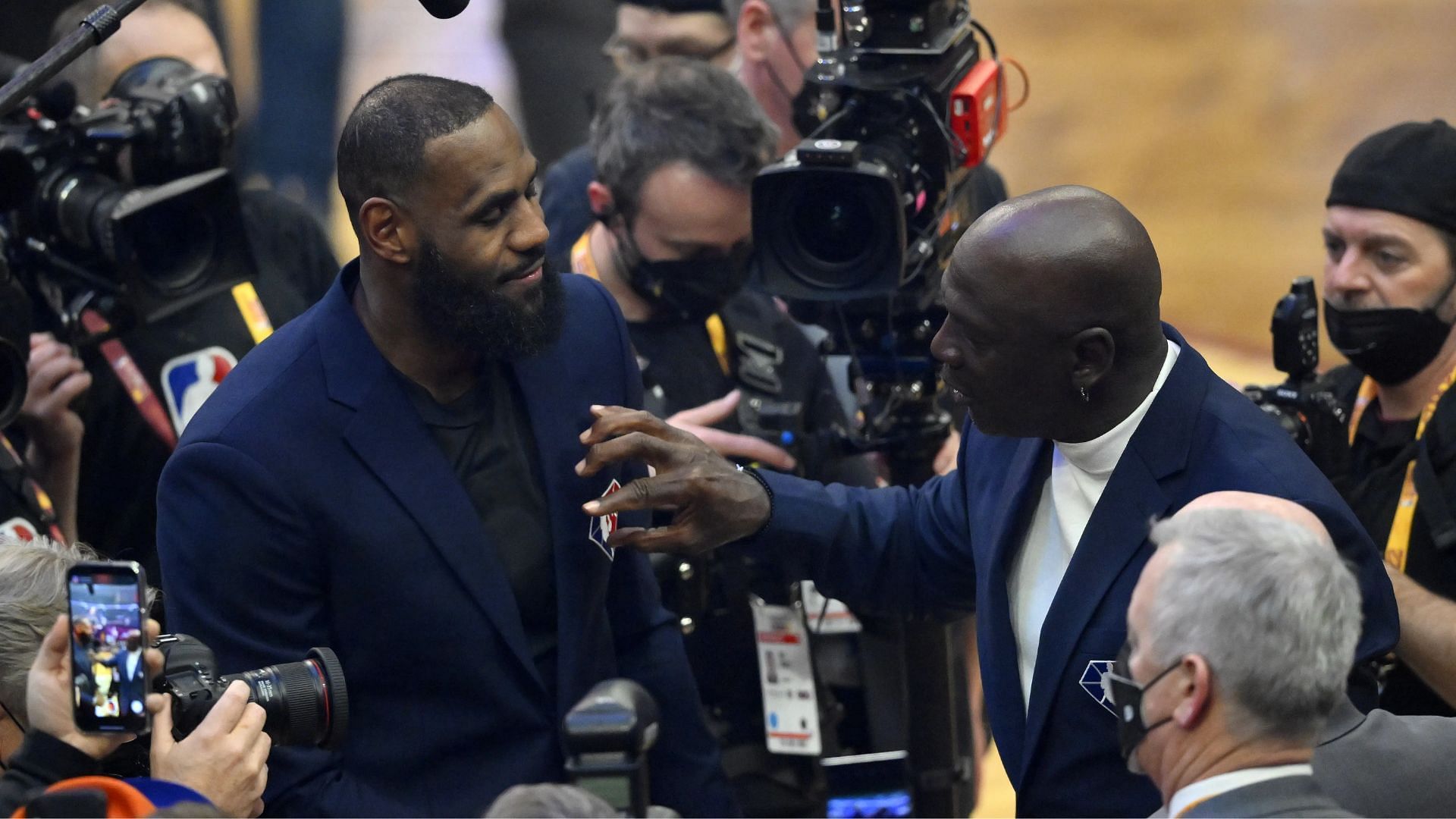 2x NBA All-Star snubs LeBron James and Michael Jordan in GOAT debate. (Photo: IMAGN)