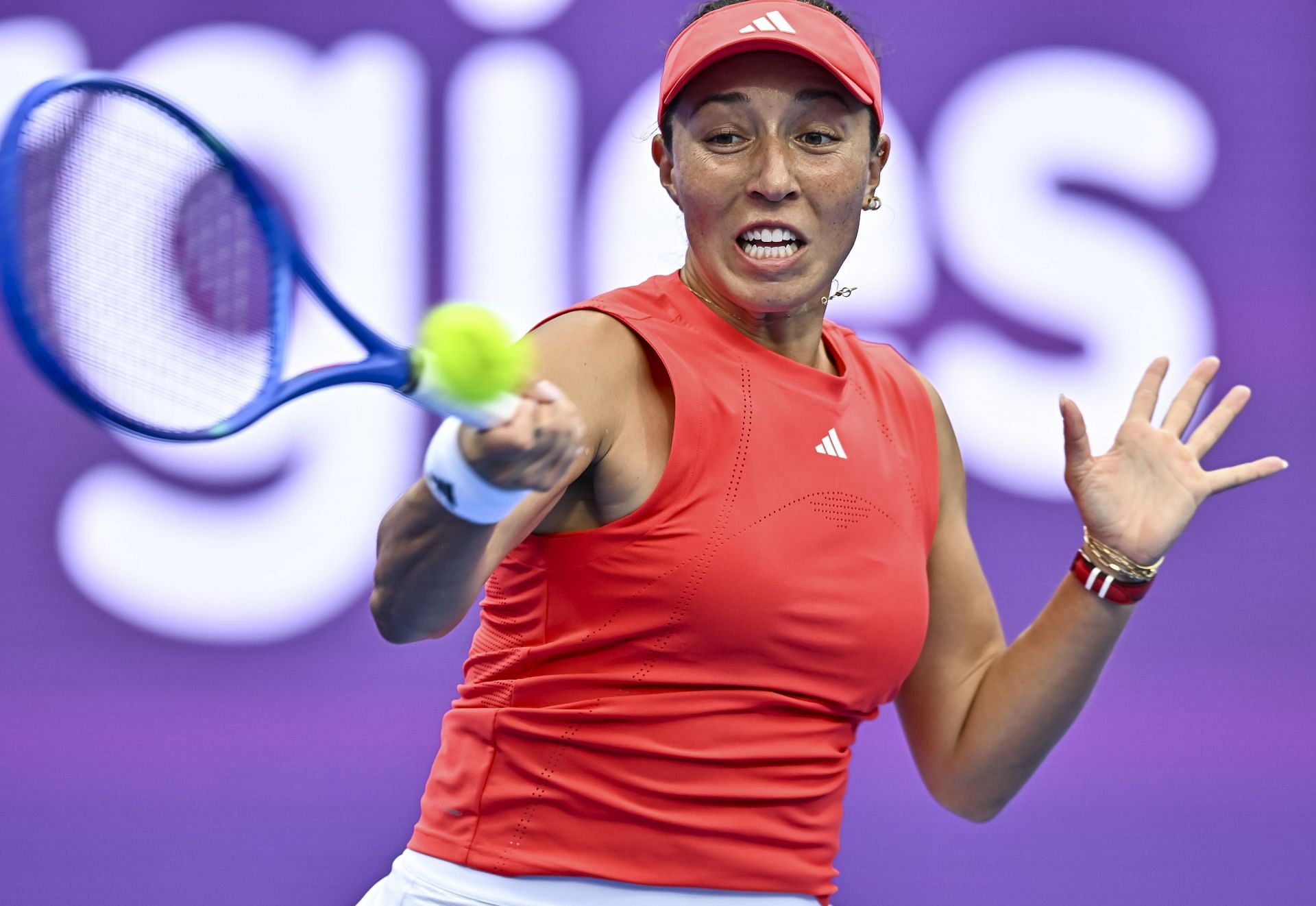 Jessica Pegula hits a forehand | Image Source: Getty