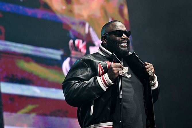 "The world is slowly forgetting about Durk" — Internet reacts to Rick Ross questioning how many artists screamed “Free Lil Durk” at Rolling Loud