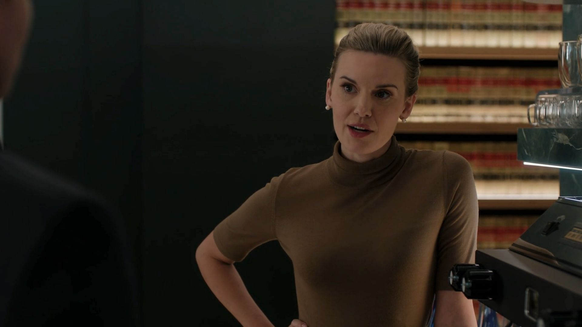 Amanda is willing to help Ted in Lester&#039;s case (Image via NBC)