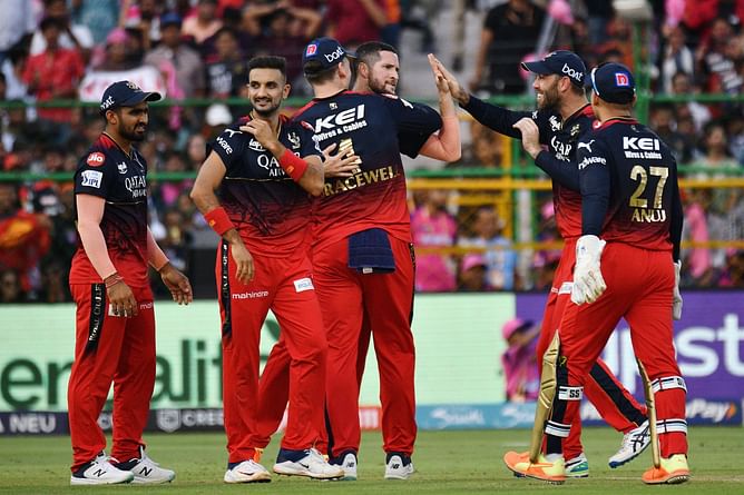IPL 2025 के लिए RCB की संभावित प्लेइंग 11 का पूर्व क्रिकेटर ने किया चयन, नंबर 3 को लेकर फंसा पेंच