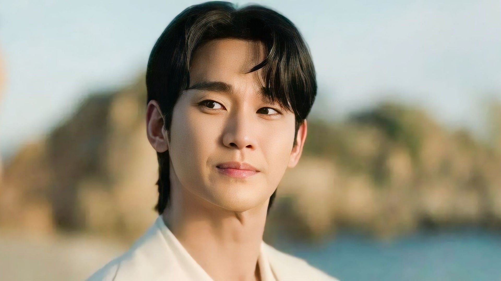 Kim Soo-hyun in Knock-Off (Image via YouTube/@disneyplus_singapore)