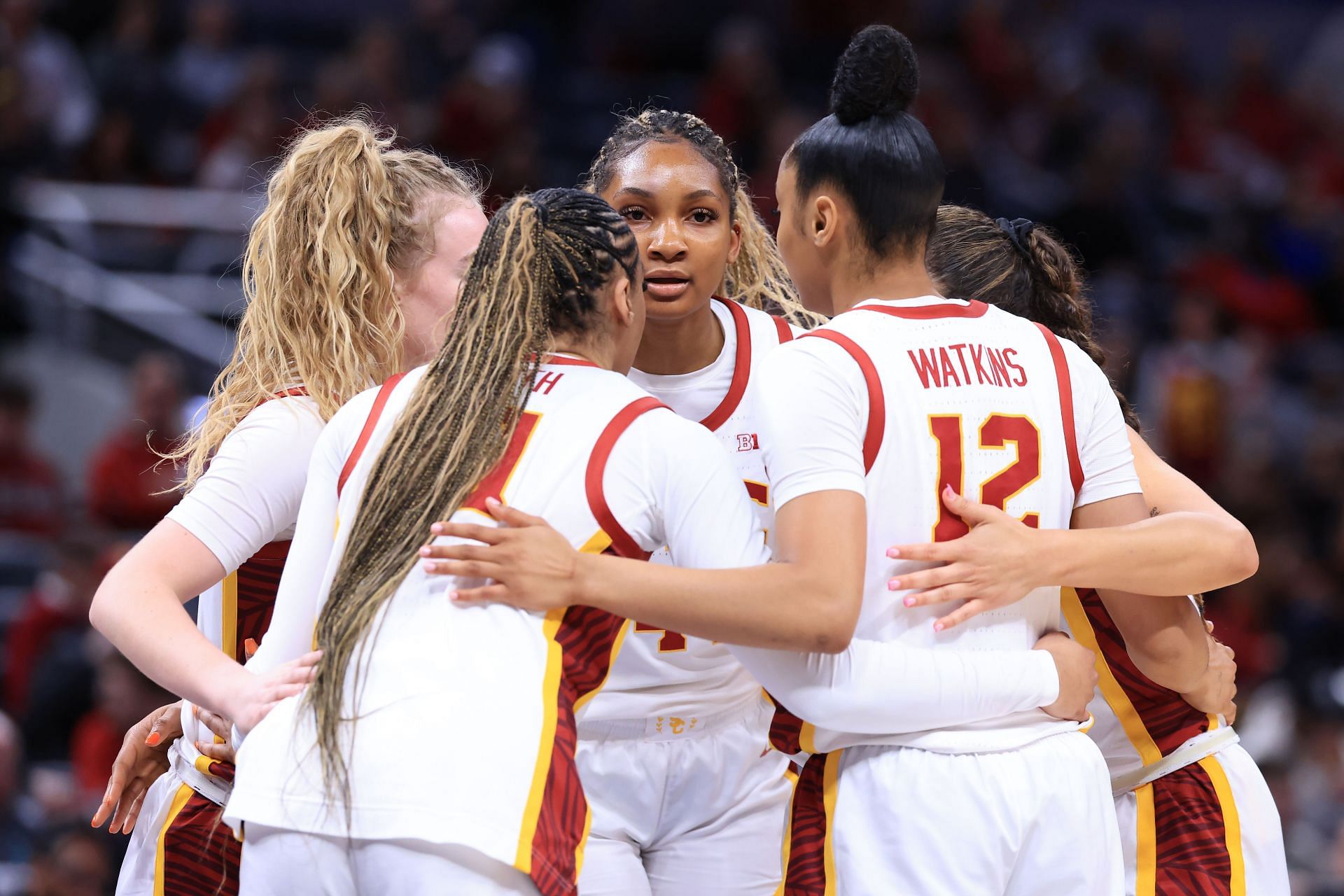 The USC Trojans huddle up in the first half against the Indiana Hoosiers during the quarterfinal round of the Big Ten Women&rsquo;s Basketball Tournament at Gainbridge Fieldhouse on March 07, 2025 in Indianapolis, Indiana. Photo: Getty