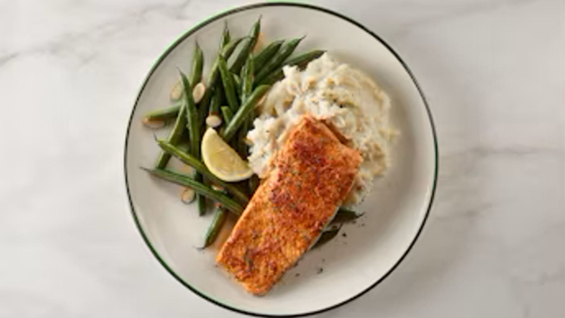 Blackened Roasted Salmon by Perkins (Image via Perkins)