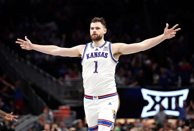 "The 30 year old is here," "Who the hell made this list": College hoops fans call out Hunter Dickinson as Kansas star makes AP All-American Third Team
