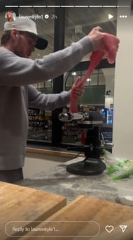 Lauren's Instagram story @laurenkyle1