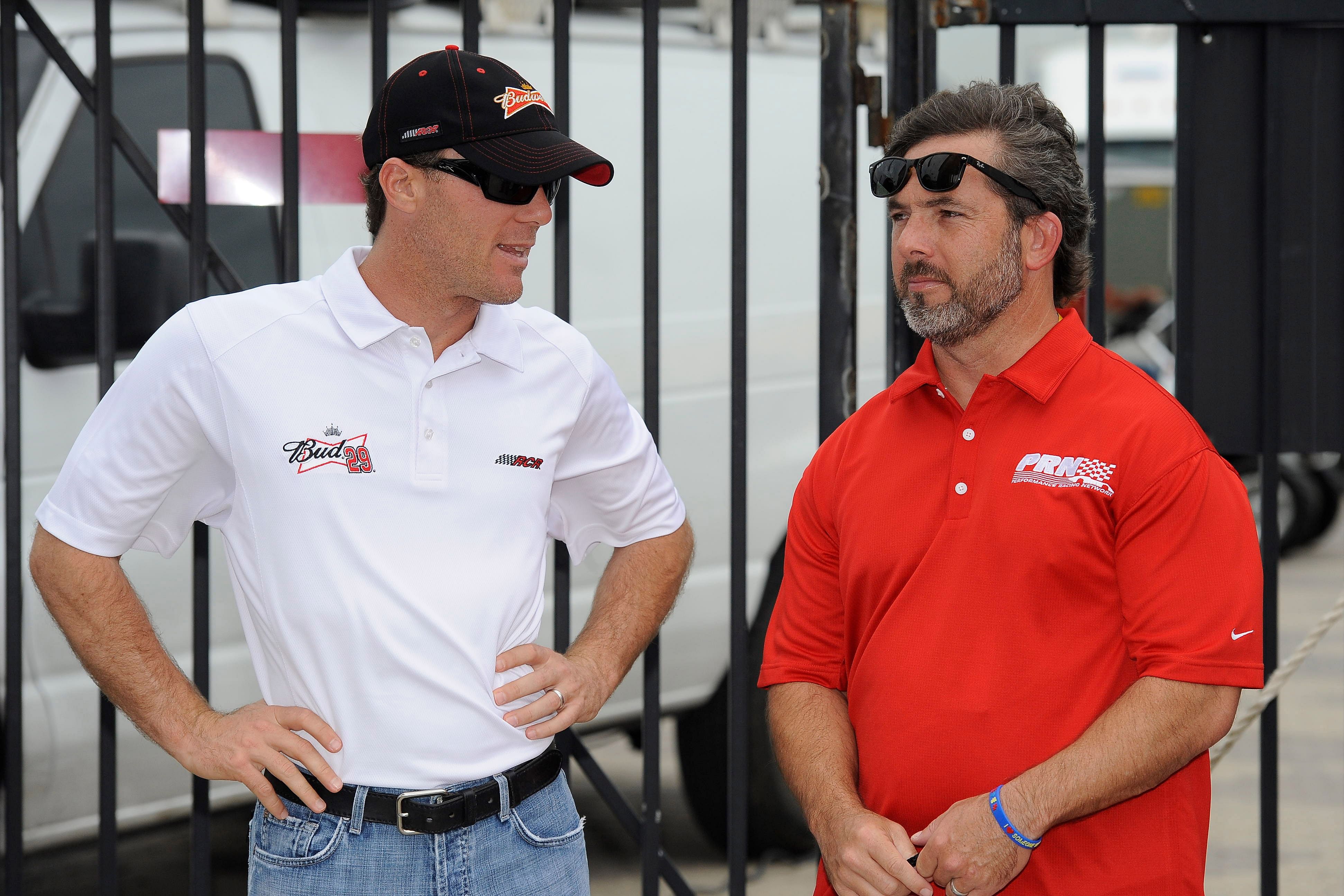 Hermie Sadler talks with Kevin Harvick (left) before the Samsung Mobile 500 at Texas Motor Speedway - Source: Imagn