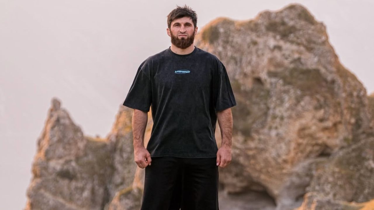 "That was the most difficult age for me" - Magomed Ankalaev opens up about tragic loss of his father and stepping up as the man of the family