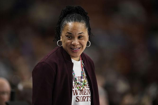 Dawn Staley makes her feelings known on women getting hosting privileges over men in March Madness: "It's up for conversation"