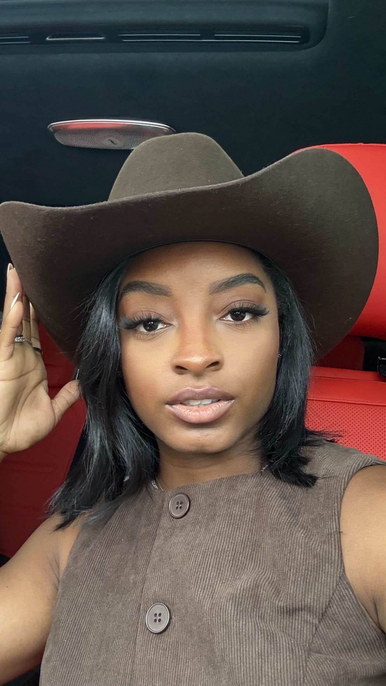 Bears S Jonathan Owens and his wife Simone Biles embrace cowboy life
