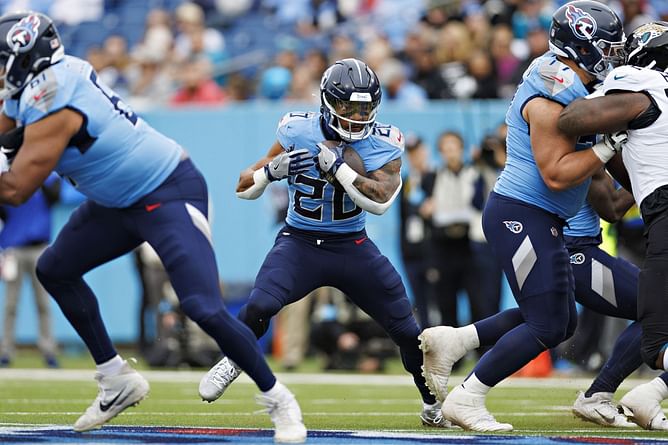 “The right move” - NFL fans react to Titans’ big decision on jersey color for next season