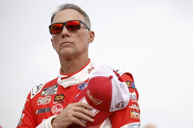 Kevin Harvick picks JGR’s driver as favorite to win the 2025 NASCAR Cup race at Phoenix