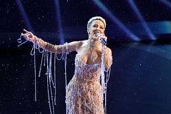 "She honestly did good for a rapper" — Internet reacts to Doja Cat singing 'Diamonds Are Forever' during Bond tribute at the Oscars