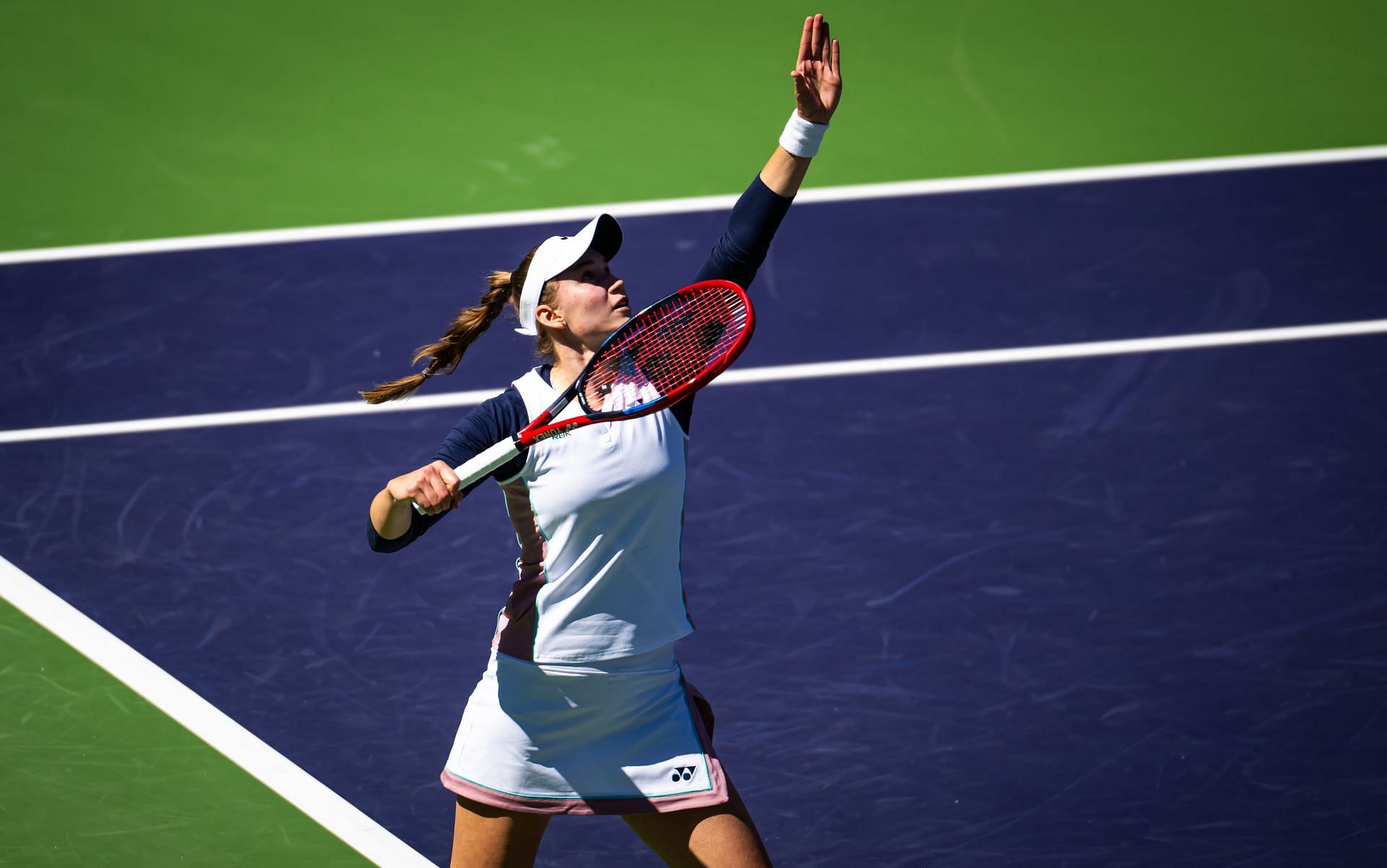 Elena Rybakina in action at the BNP Paribas Open (Image Source: Getty)