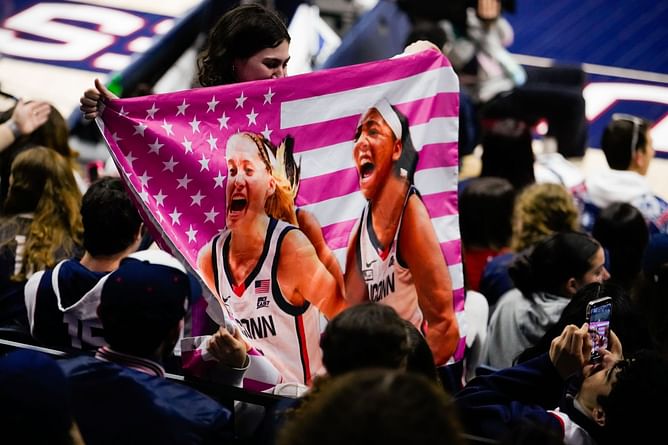 "Feel sorry for the other team": Azzi Fudd makes her feelings known on Paige Bueckers' scoring prowess following second-round win